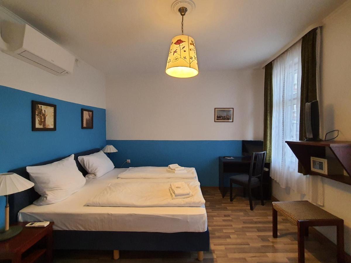 Hotel Pension Graf Konstanz Bagian luar foto