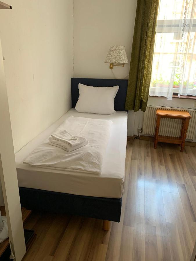 Hotel Pension Graf Konstanz Ruang foto